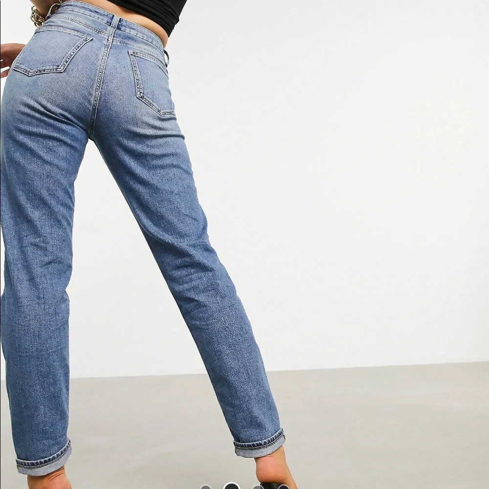 ASOS DESIGN high rise farleigh 'slim' mom jeans (W30 L32) - Picture 2 of 8